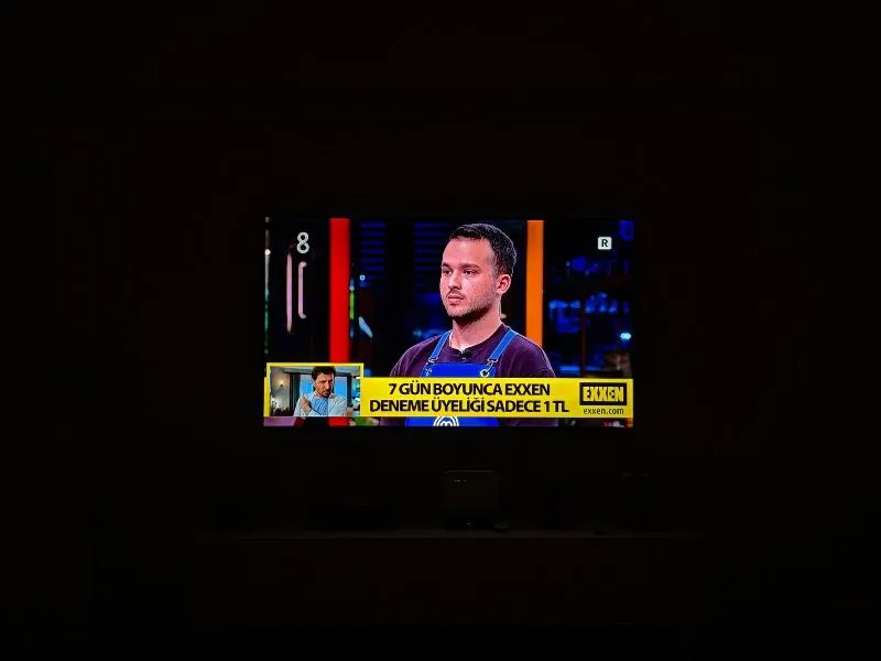 TCL 65T61C 65” 165 Ekran Uydu Alıcılı 4K Ultra HD Google Smart QLED TV