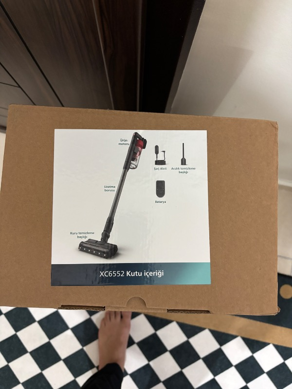 Philips 6000 Serisi Kablosuz Dikey Süpürge, PowerCyclone 11, 64 Dakika Kullanım Süresi, XC6552/01