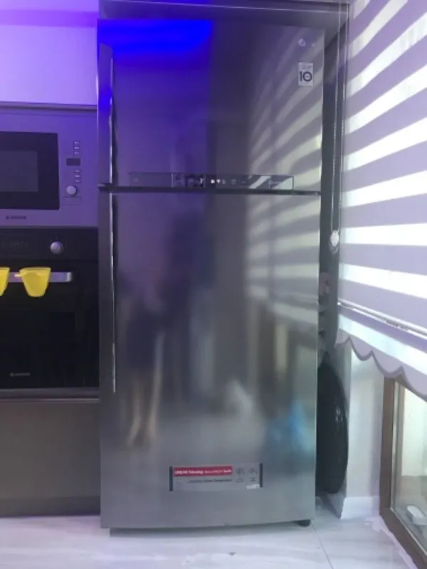 LG Çift Kapılı No-Frost Buzdolabı 506 lt E Enerji Sınıfı Geniş İç Hacim Özelliği GN-H702HLHU
