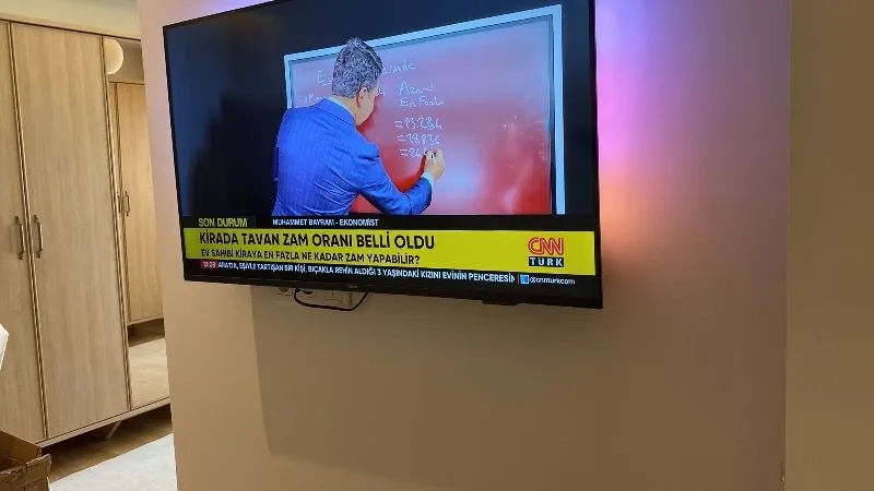 Philips 55PUS8050/62 55” 139 Ekran Uydu Alıcılı 4K Ultra HD Smart Titan Ambilight TV