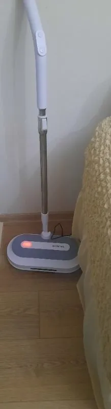 Kumtel Şarjlı Kablosuz Mop Paspas – Güçlü Döner Başlık ve Otomatik Su Püskürtme ile Pratik Ev Temizliği, 0.8L Toz Haznesi