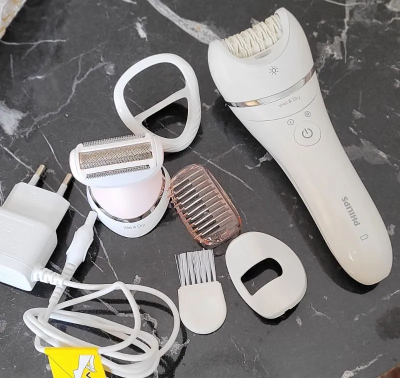 Philips BRE710/05 Epilatör (Yüz+Koltuk alti+Bikini Bölgesi+Bacak)Islak-Kuru,Işıklı,Kablosuz