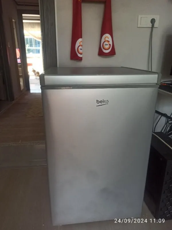 Beko 3106 G Gümüş Sandık Tipi Derin Dondurucu 104 L Yatay Soğutma ve Hızlı Dondurma Özelliği