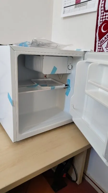 KUMTEL 43 L Mini Buzdolabı E Sınıfı Özellikleri ile Beyaz Renkli Büro Tipi