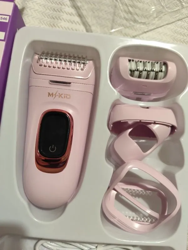 Mkio 7 Parça Şarjlı Işıklı Epilatör, LED Ekranlı Epilasyon Cihazı, 2 Kademe Hız Ayarı, 60 Dakika Kullanım, Yüz-KoltukAltı-BikiniBölgesi-Bacak Islak-Kuru Kullanım, Kadın Tıraş Cihazı