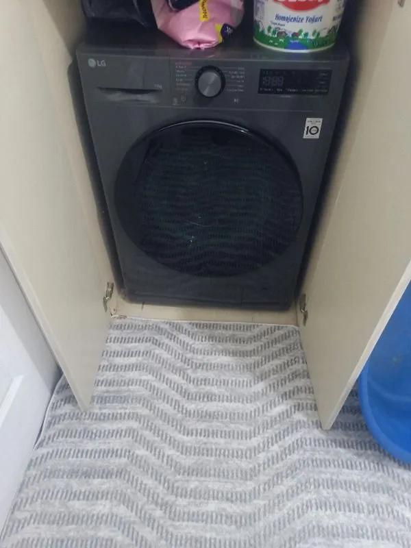 LG F4Y5EYWYJ 11 kg 1400 Devir Çamaşır Makinesi