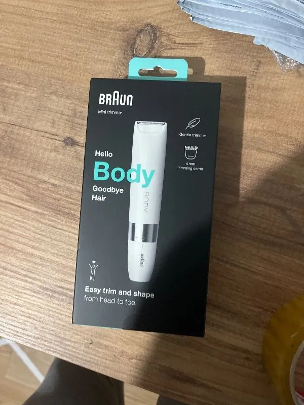 Braun Body Mini Trimmer BS1000 Vücut Tüy Kesme Makinesi + Düzeltici Tarak, Pil ve Temizleme Fırçası