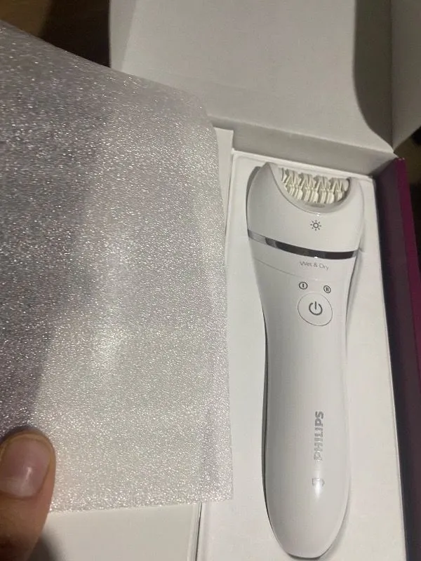 Philips BRE700/05 Kablosuz Epilatör Islak-Kuru Kullanım Özelliği ile Bacak Yüz Koltuk Altı Bikini Bölgesi İçin