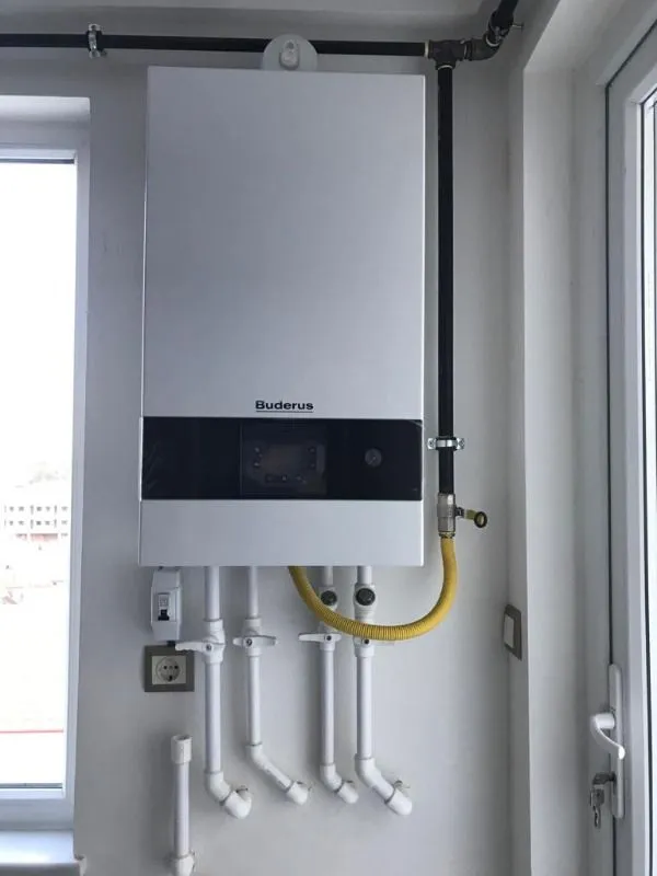 Buderus Logamax Plus GB122 İ 24 kW Yoğuşmalı Kombi Hermetik Baca ile Yüksek Verimlilik