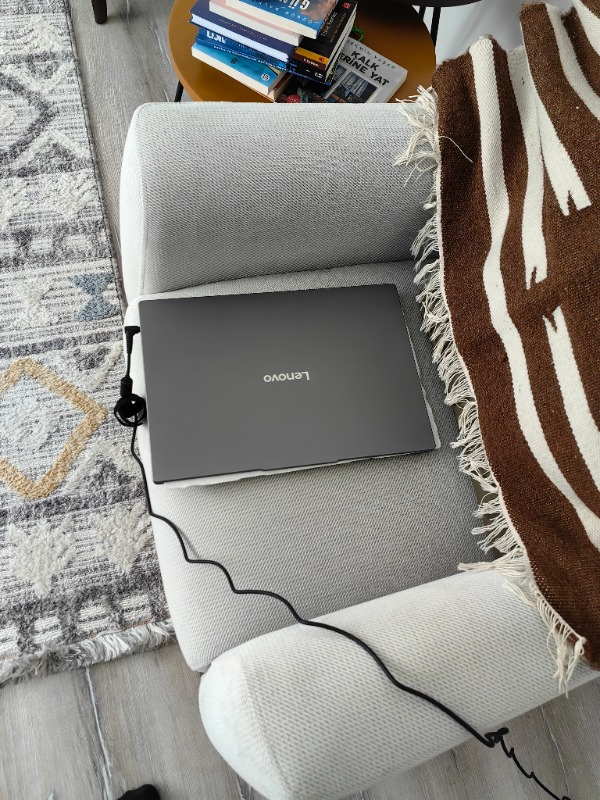 Lenovo Ideapad Slim 3 16IRH10 Intel Core i5 13420H 16GB DDR5 Ram 512 GB SSD 16” WUXGA IPS Panel Freedos Taşınabilir Bilgisayar 83K20073TR