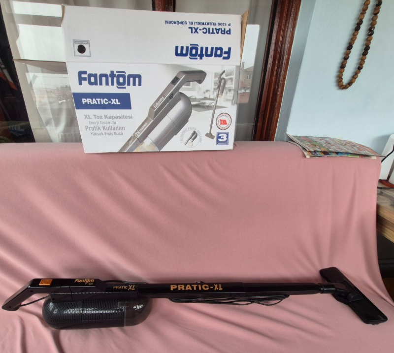 Fantom Pratıc-Xl P 1300 Toz Torbasız Dikey Süpürge Siyah