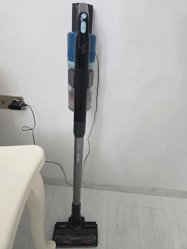 Philips 6000 Serisi Kablosuz Dikey Süpürge, PowerCyclone 11, Aqua Modül ile Kolay Mop, TriActive LED Başlık, 64 Dakika Kullanım, XC6553/01