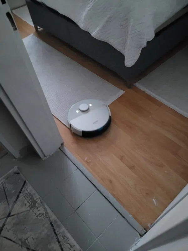 Philips 7000 Serisi HomeRun Aqua Islak Kuru Robot Süpürge, Sarj İstasyonlu, XU7000/02