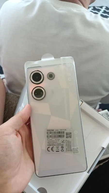 Tecno Camon 20