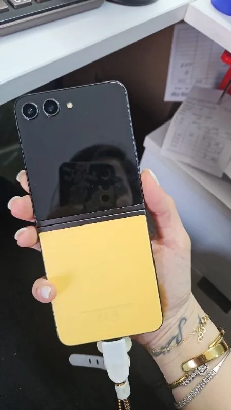 Samsung Galaxy Z Flip5