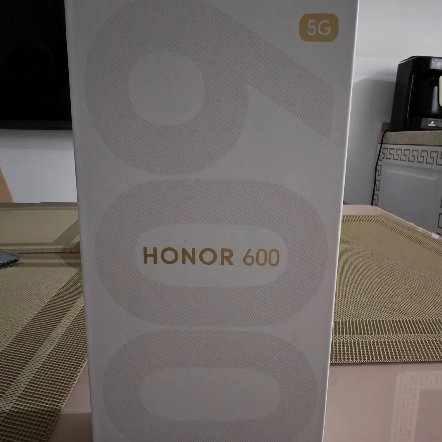 HONOR 600