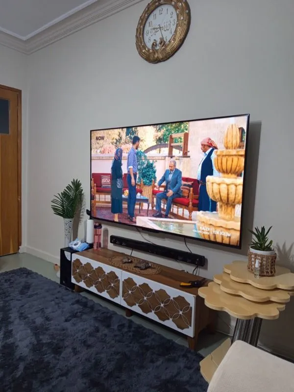 Toshiba 65QV2363DT 65” 164 Ekran Uydu Alıcılı 4K Ultra HD Vidaa Smart QLED TV