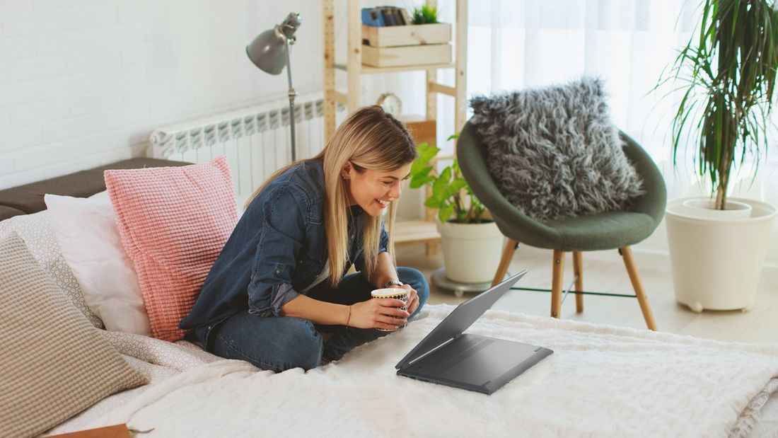 Lenovo IdeaPad Flex 5 14ABR8 AMD Ryzen 7 5825U 16GB 512GB SSD Windows 11 Home 14" Taşınabilir Bilgisayar 82XX00FKTX